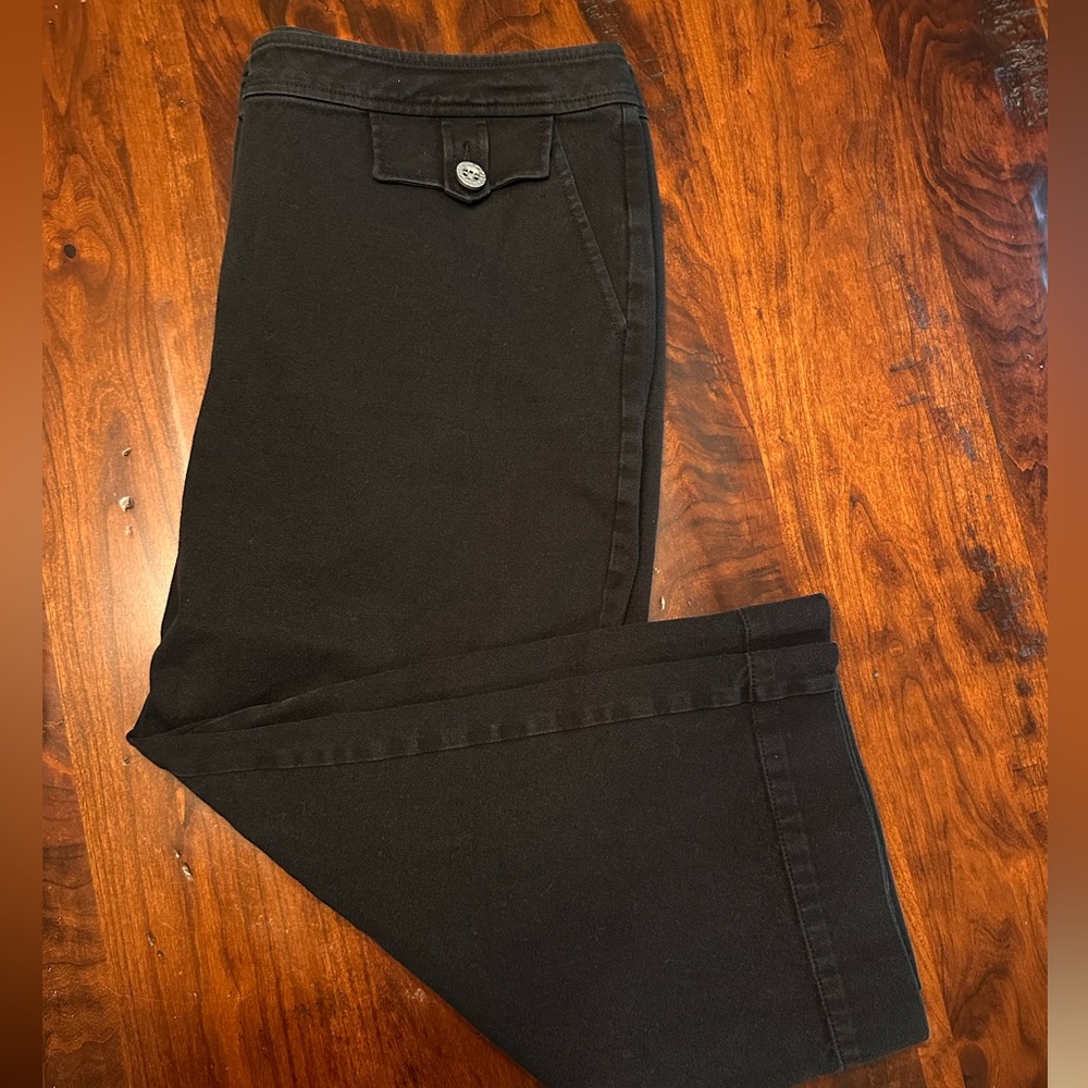 St. John Sport black capri‎